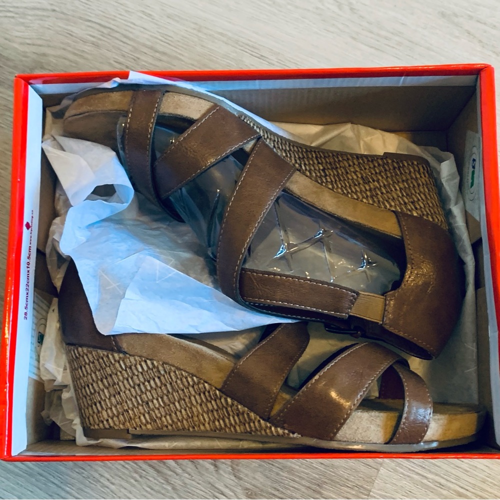 Aerosoles Enlighten Sandals Dark Brown Combo Size 10.5 NIB - Picture 4 of 6
